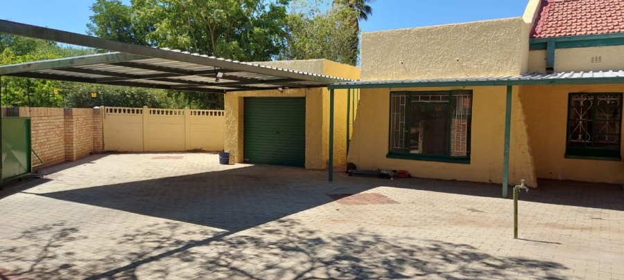  Bedroom Property for Sale in Herlear Northern Cape